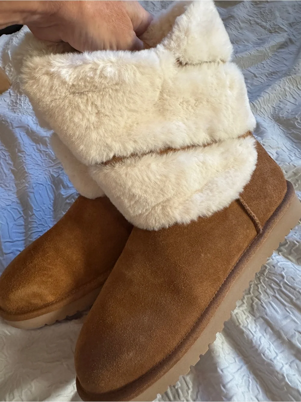 NWT Koolaburra Tan Boots with Cream Faux-Fur Cuff size 8